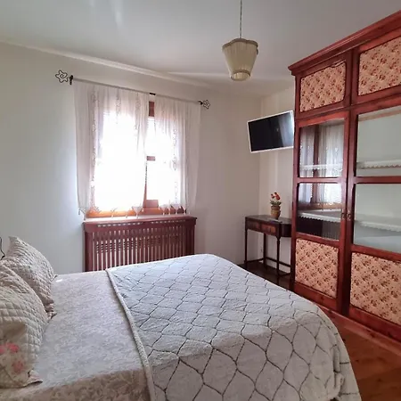 Casaplana, Hasta 23pax, Con Piscina, Zona Prepirineo Aragones Casa rural Calasanz
