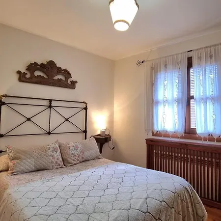 Casaplana, Grupos Grandes, 1500m2 De Casa, Piscina Privada Y Patio, Barbacoa, Zona Prepirineo