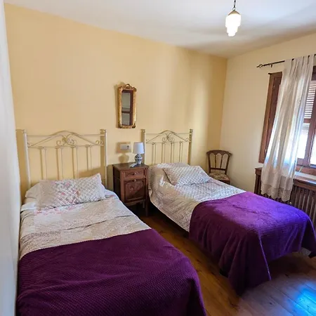 منزل ريفي Casaplana, Grupos Grandes, 1500m2 De Casa, Piscina Privada Y Patio, Barbacoa, Zona Prepirineo Calasanz